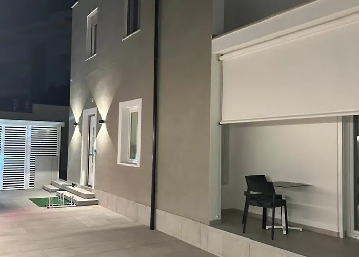 Casa Stazione Couette-café Pescara